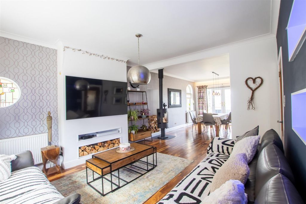 Property photo 2 of 33 Lounge-5.Jpg