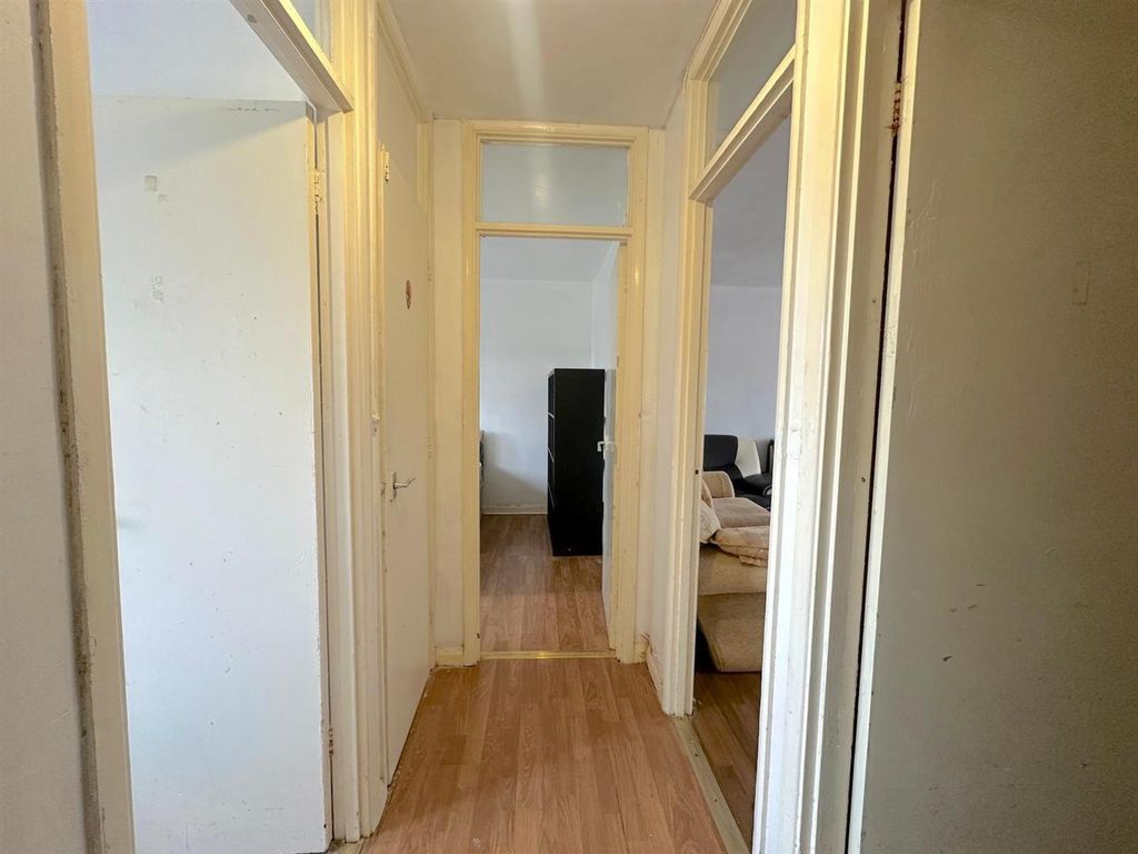 Property photo 2 of 12 620Cb7F9-2334-4Bd3-8835-Bdb4971Ff73F.Jpg