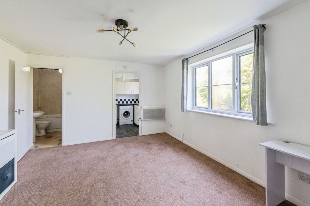 Property photo 2 of 13 Picture