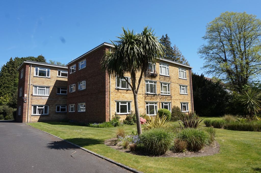 Property photo 1 of 21 Stirling Court