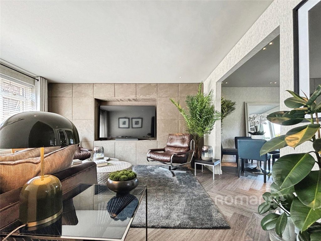 Property photo 3 of 18 Picture No. 06