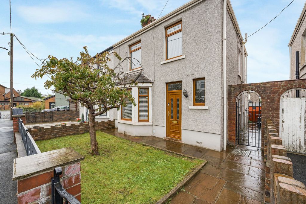 Property photo 1 of 30