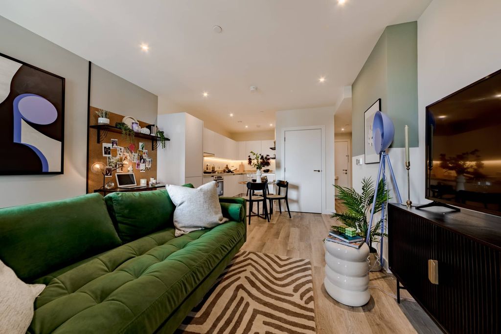 Property photo 3 of 16 The Acer Apartments Plot F1904 - Image 3