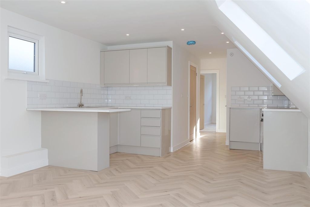 Property photo 2 of 8 The Old Warehouse_4.Jpg