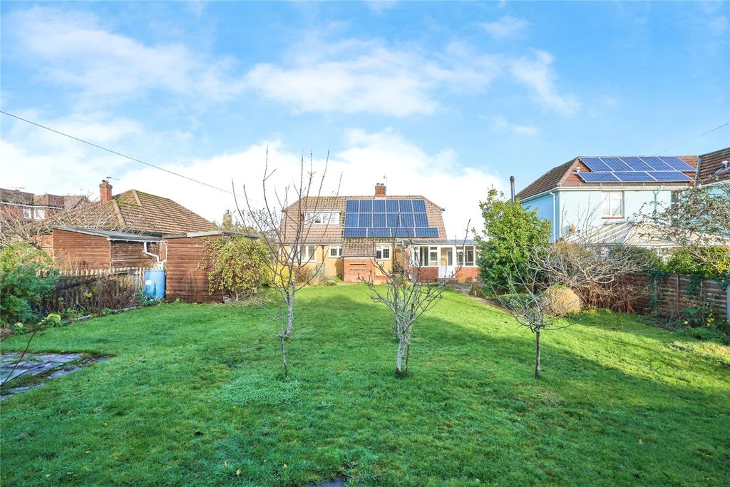 Property photo 2 of 26 Picture No. 36