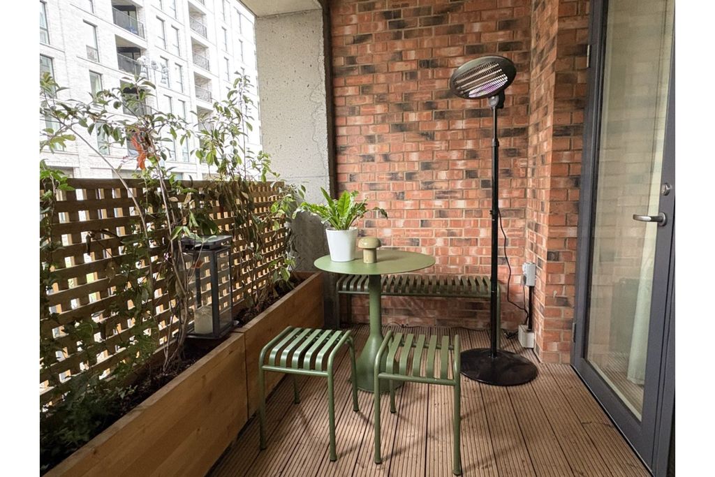 Property photo 1 of 11 Terrace