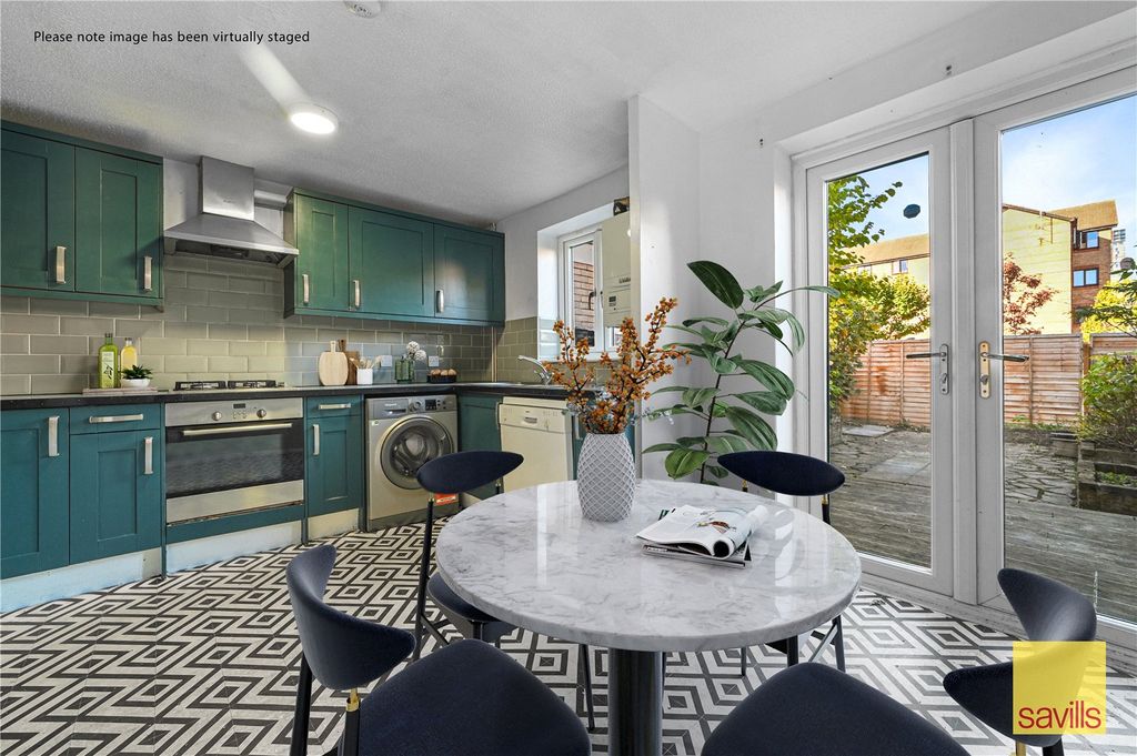 Property photo 1 of 18 Kitchen