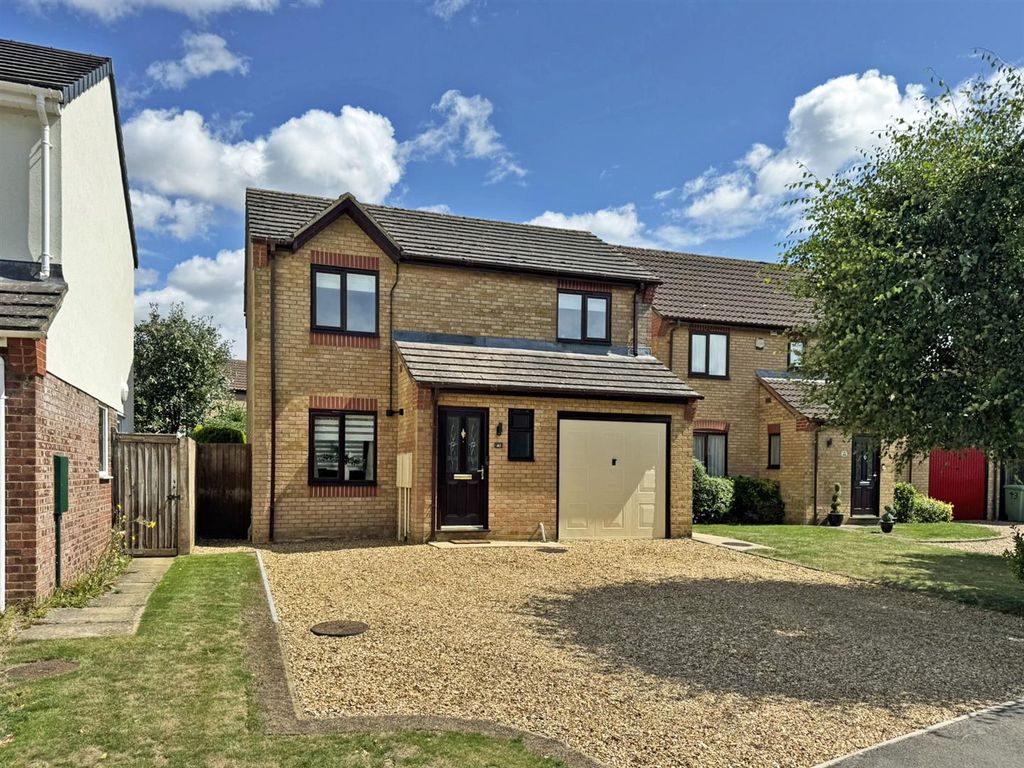 Property photo 3 of 13 Primrose Way, Stamford