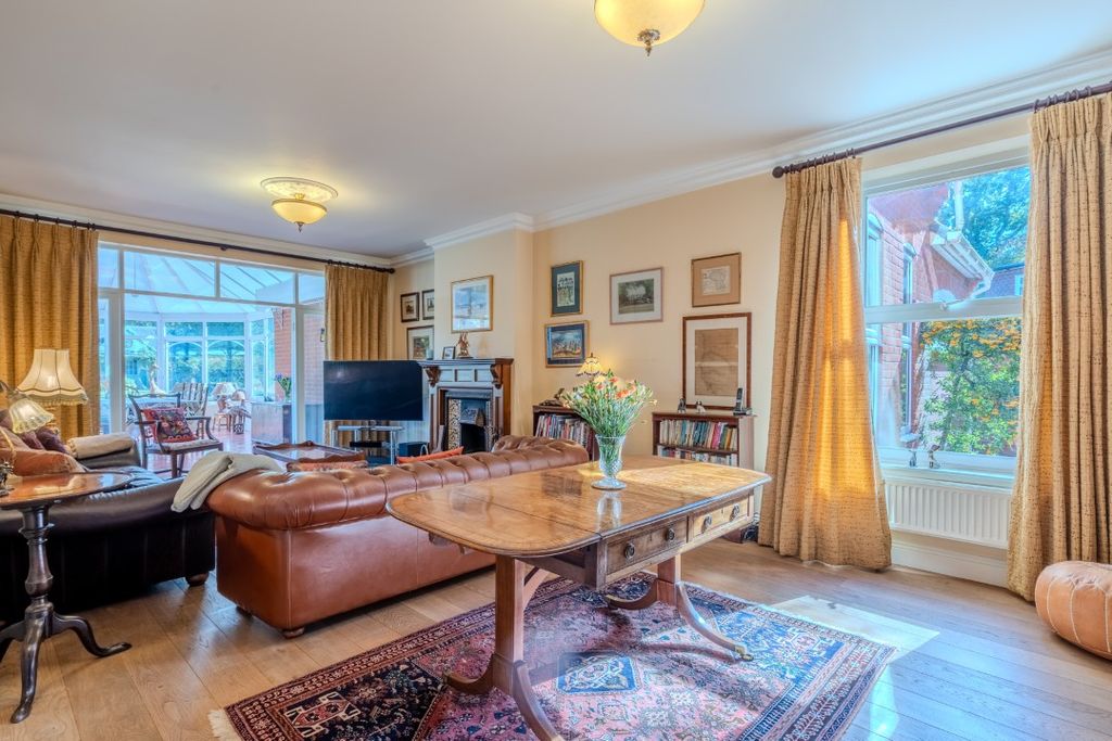 Property photo 3 of 35