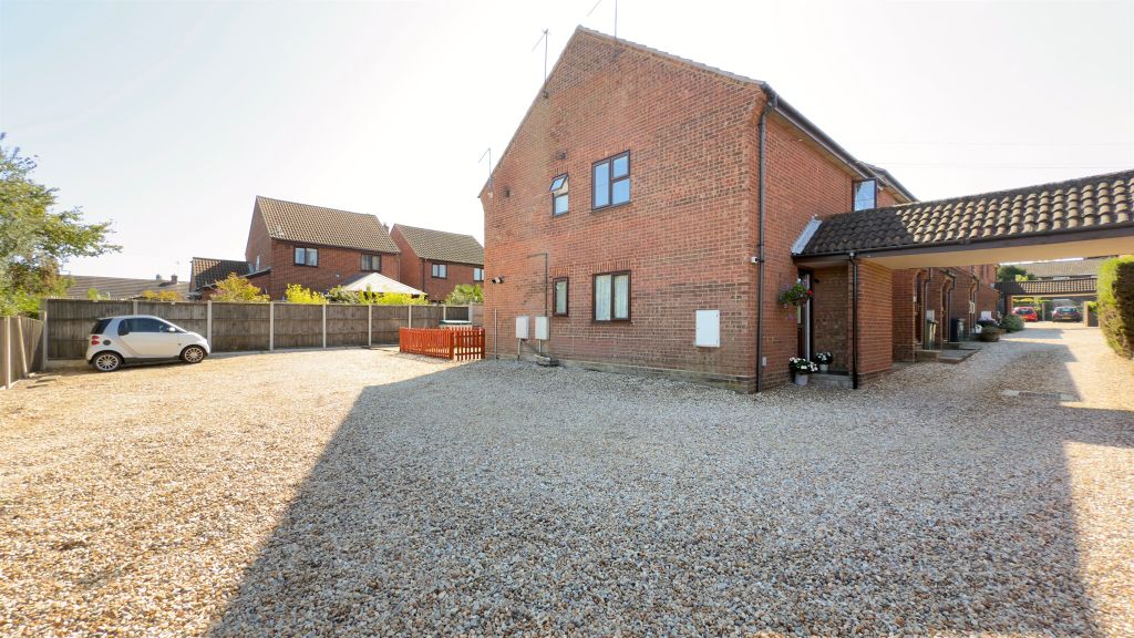 Property photo 1 of 12