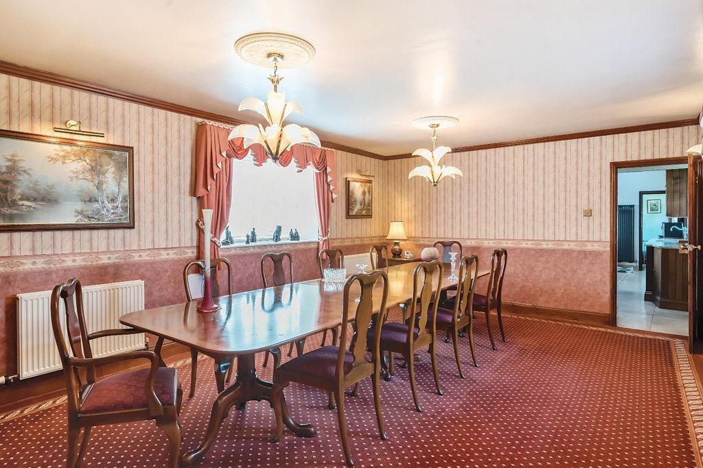 Property photo 3 of 27 Wa_1773666350425.Jpeg