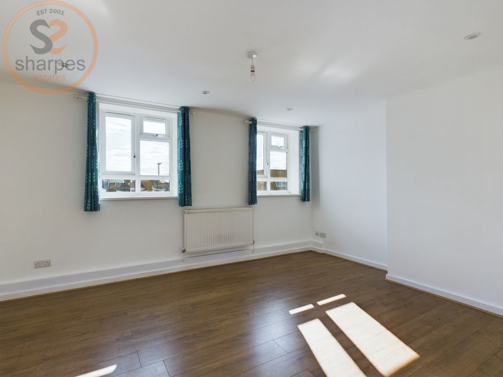 Property photo 1 of 13 Cam03524G0-Pr0042-Still005