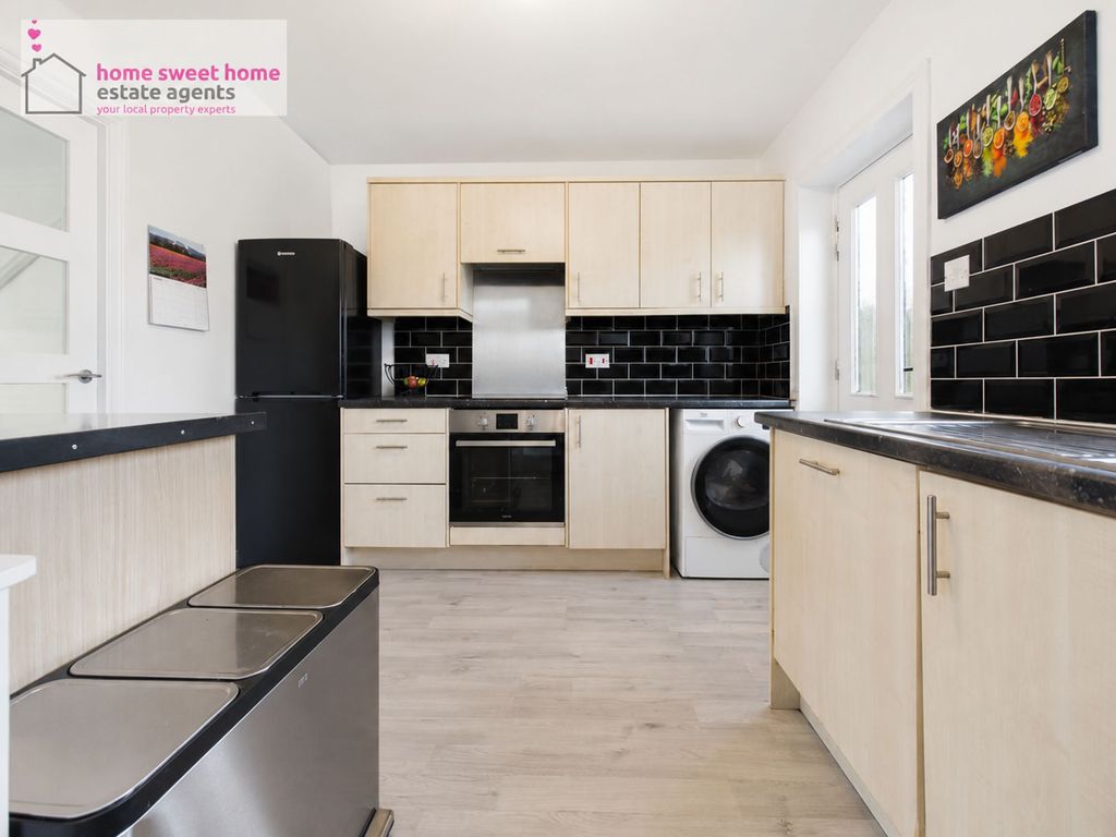 Property photo 3 of 33
