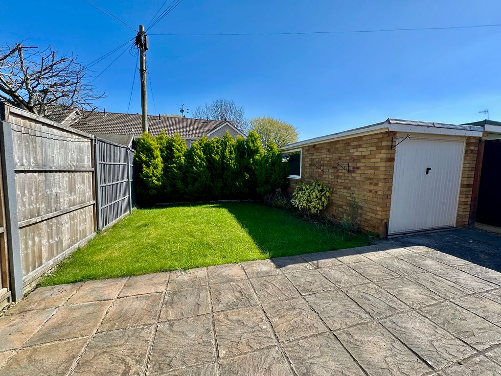 Property photo 2 of 17