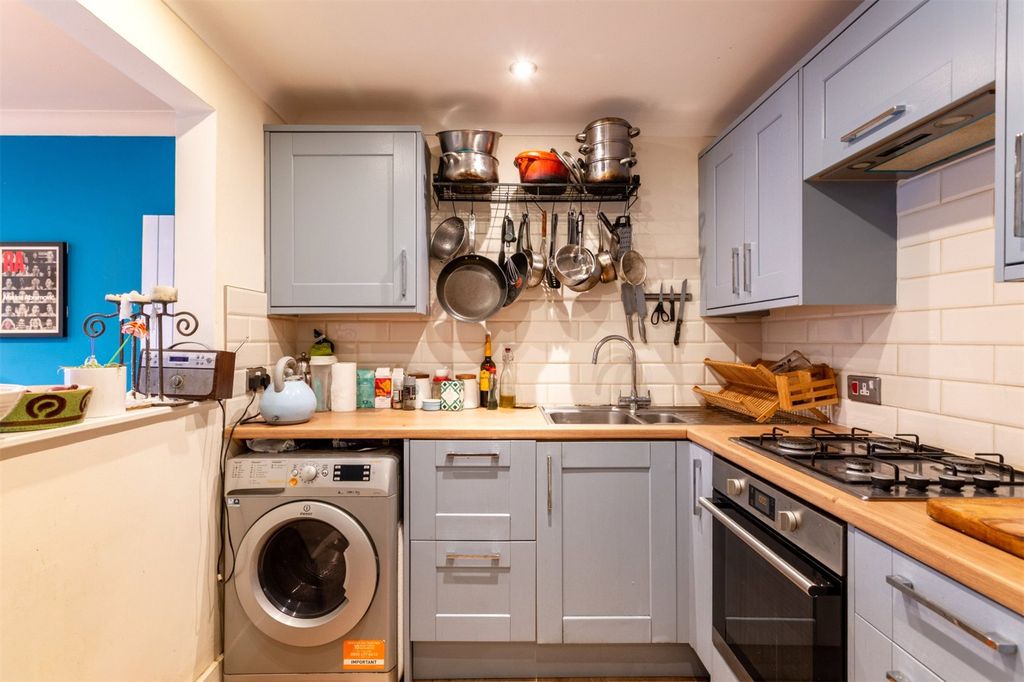 Property photo 3 of 14 Picture No. 10