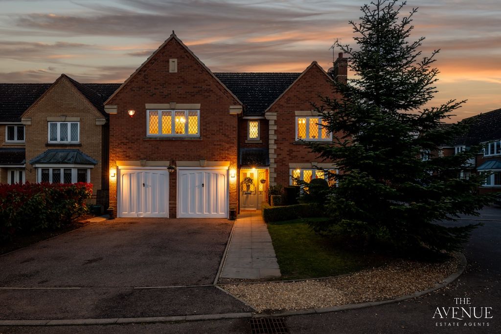 Property photo 1 of 39 4924594