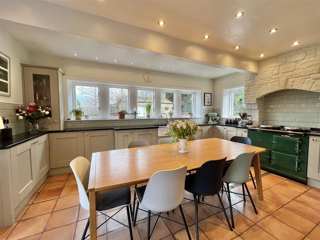 Property photo 3 of 44 Farmhouse Kitchen