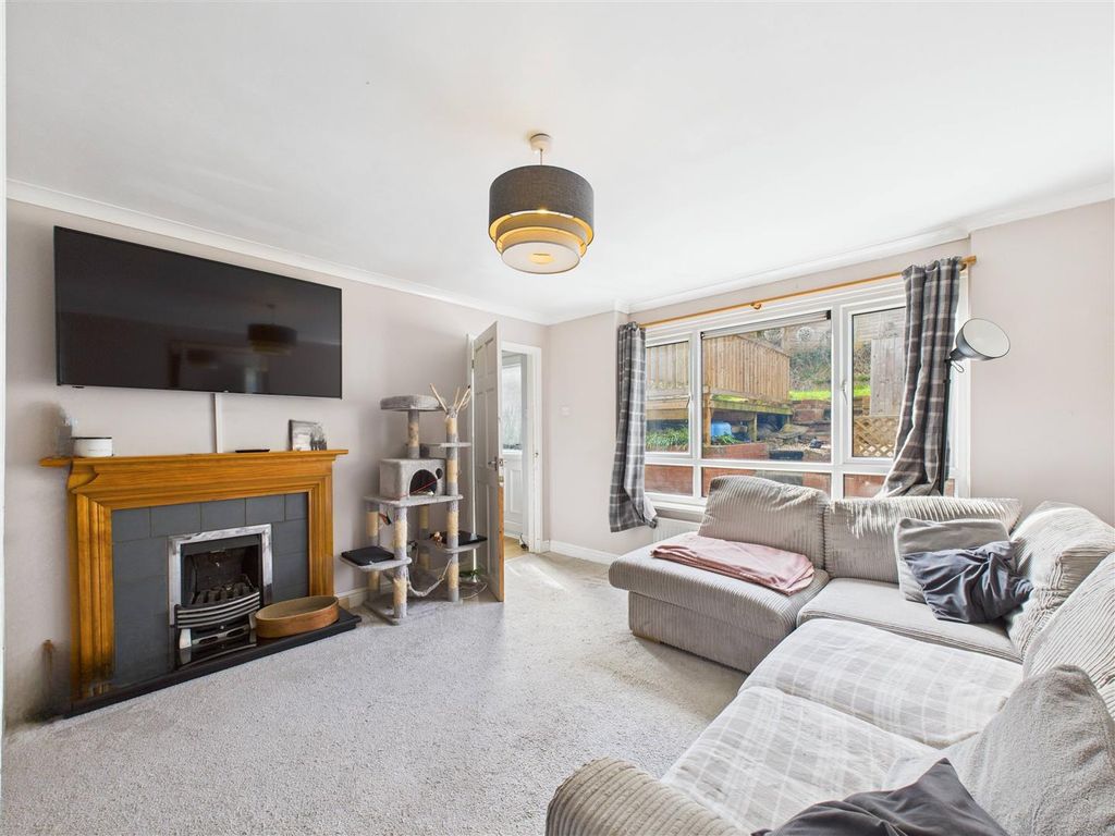 Property photo 2 of 12 Cam05207G0-Pr0012-Still005.Jpg