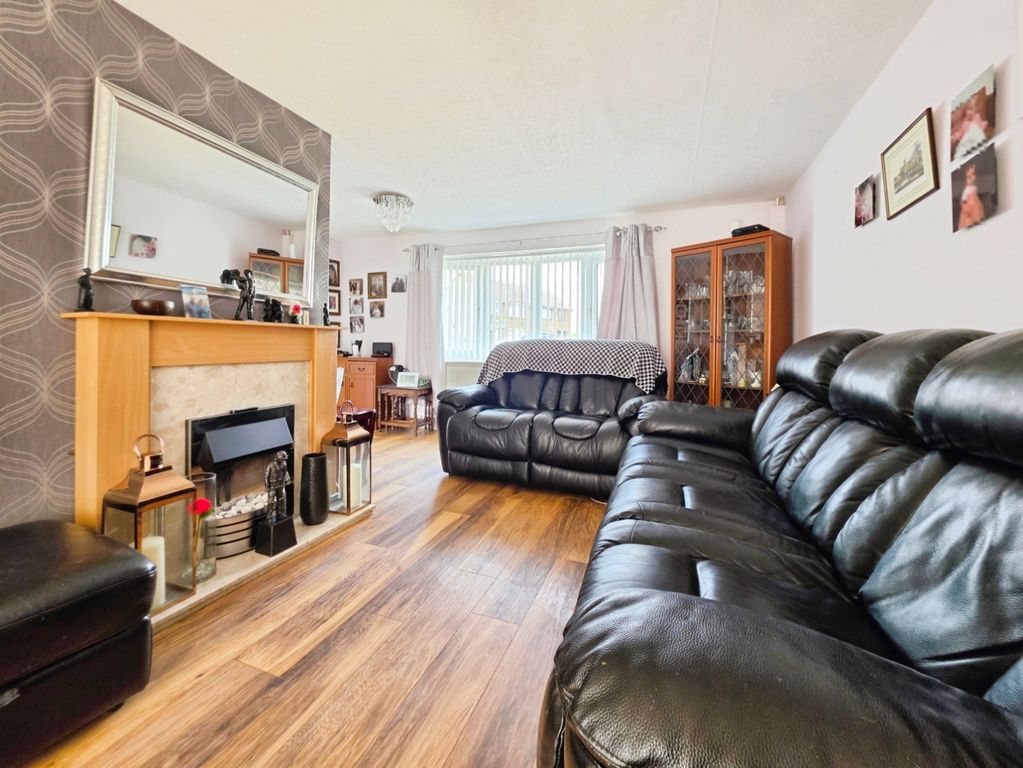 Property photo 3 of 23 Pbox-Img.Jpg