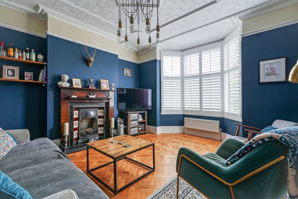 Property photo 1 of 39 Living Room