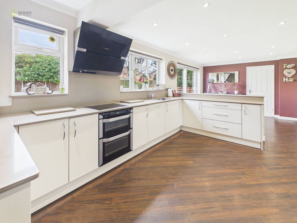 Property photo 3 of 27 Cam04425G0Pr0357Still012