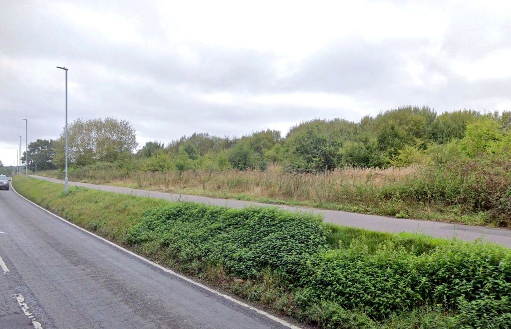 Property photo 3 of 3