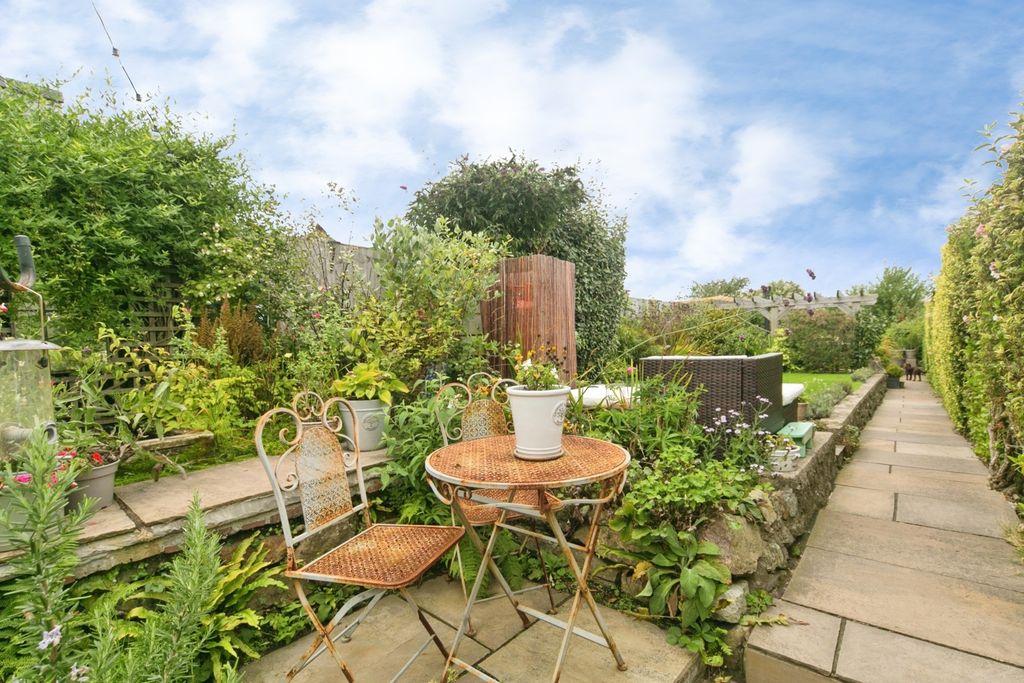 Property photo 2 of 19 Pbox-Img.Jpg
