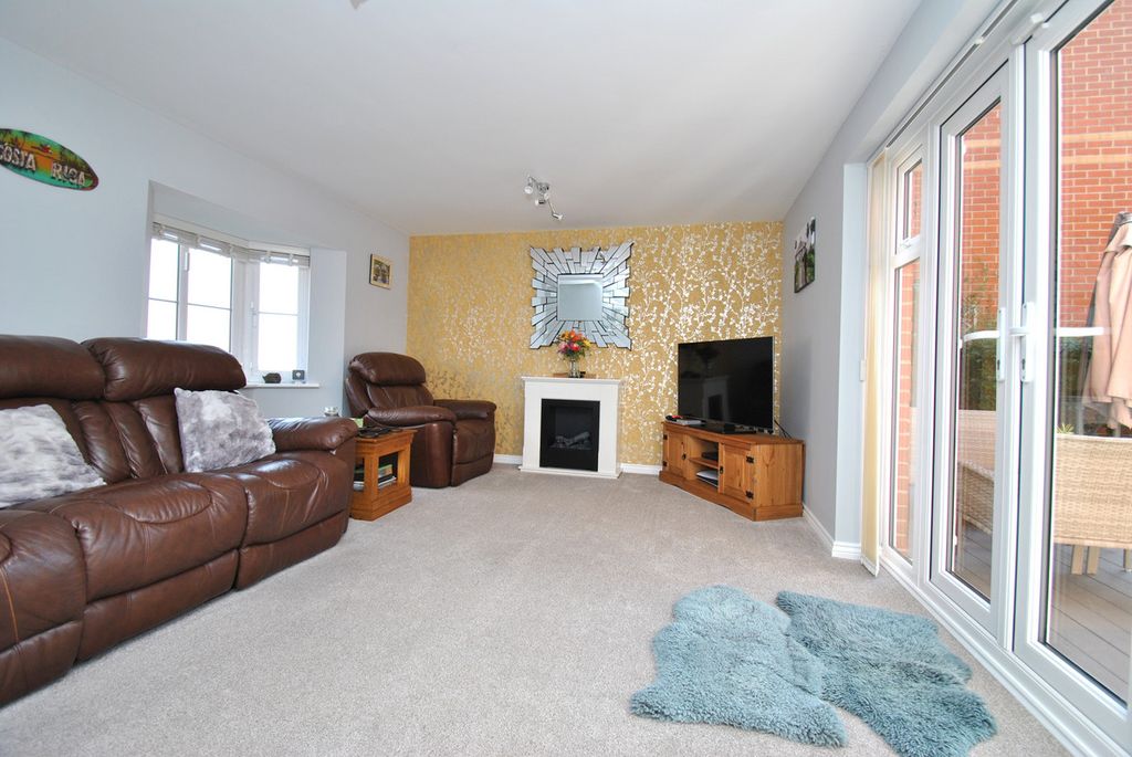 Property photo 3 of 18