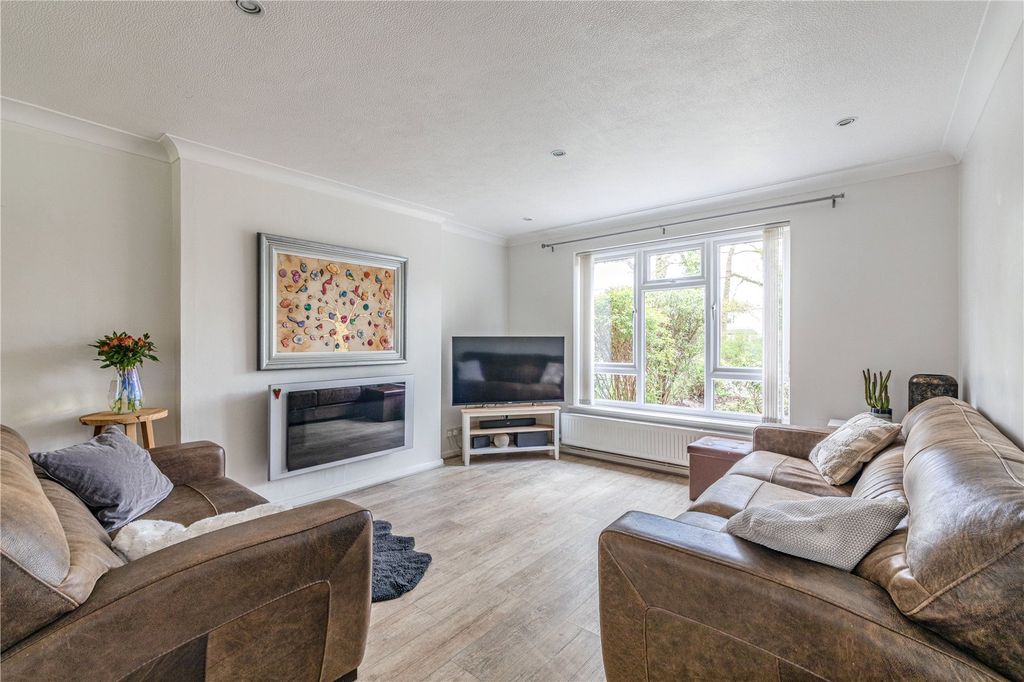 Property photo 3 of 23 Picture No. 13