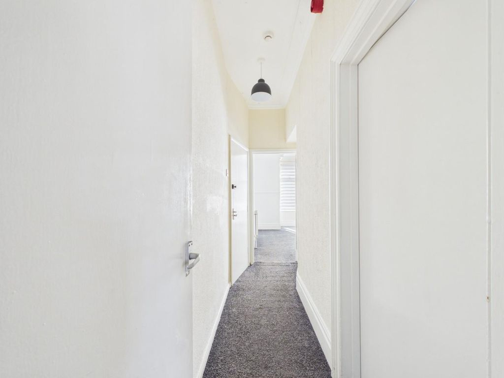 Property photo 3 of 17 Hallway