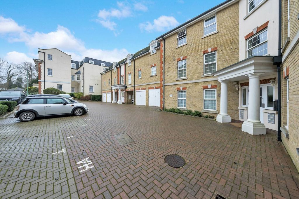 Property photo 1 of 19