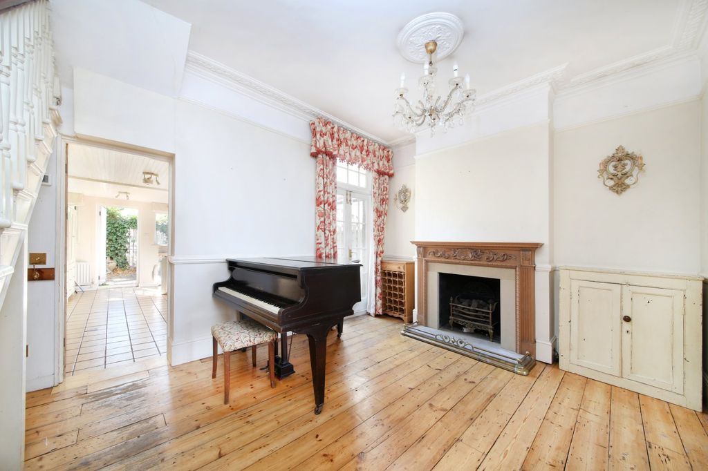 Property photo 1 of 21