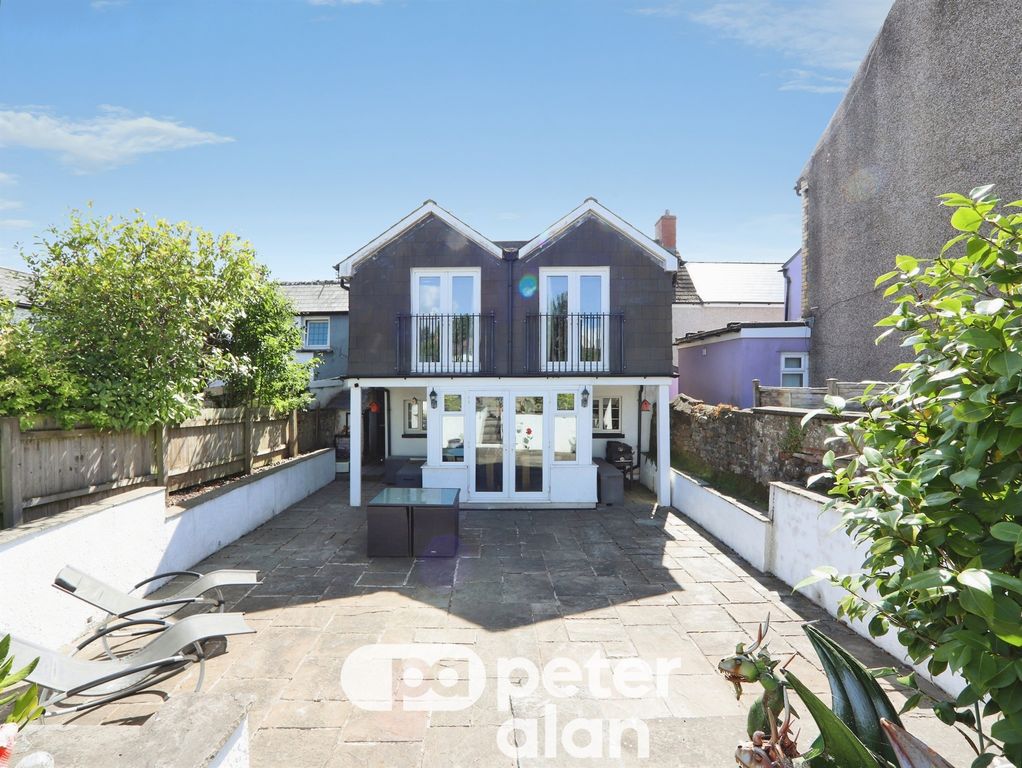 Property photo 3 of 39