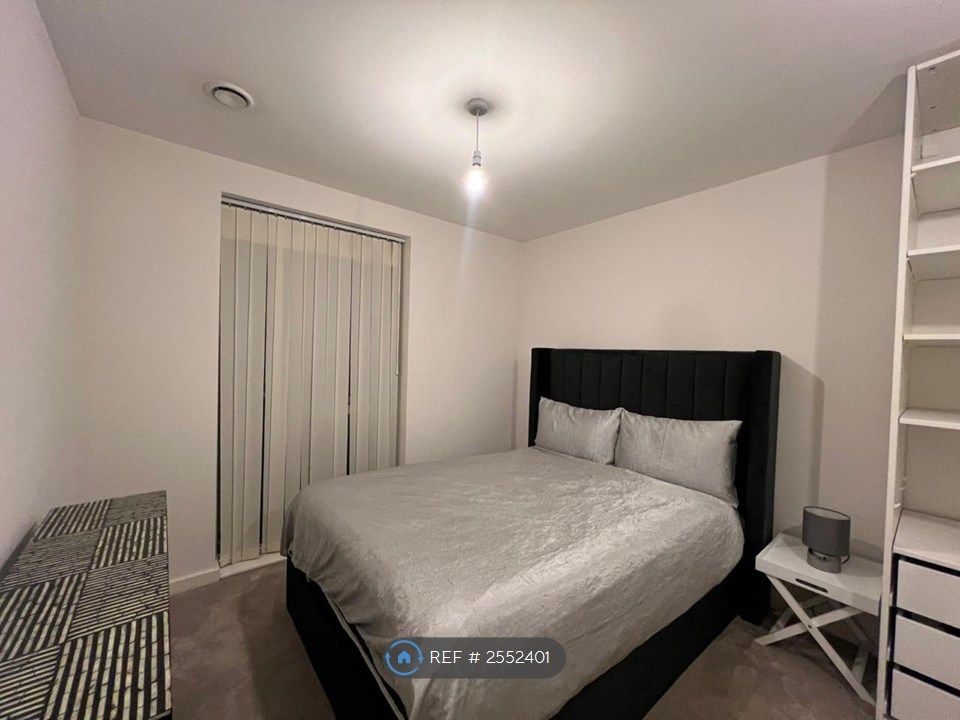 Property photo 1 of 9 Bedroom
