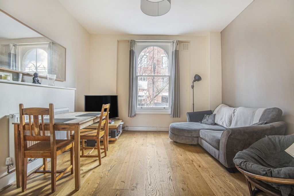 Property photo 1 of 8 684909 (1)