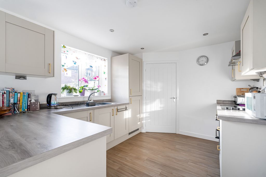 Property photo 3 of 22