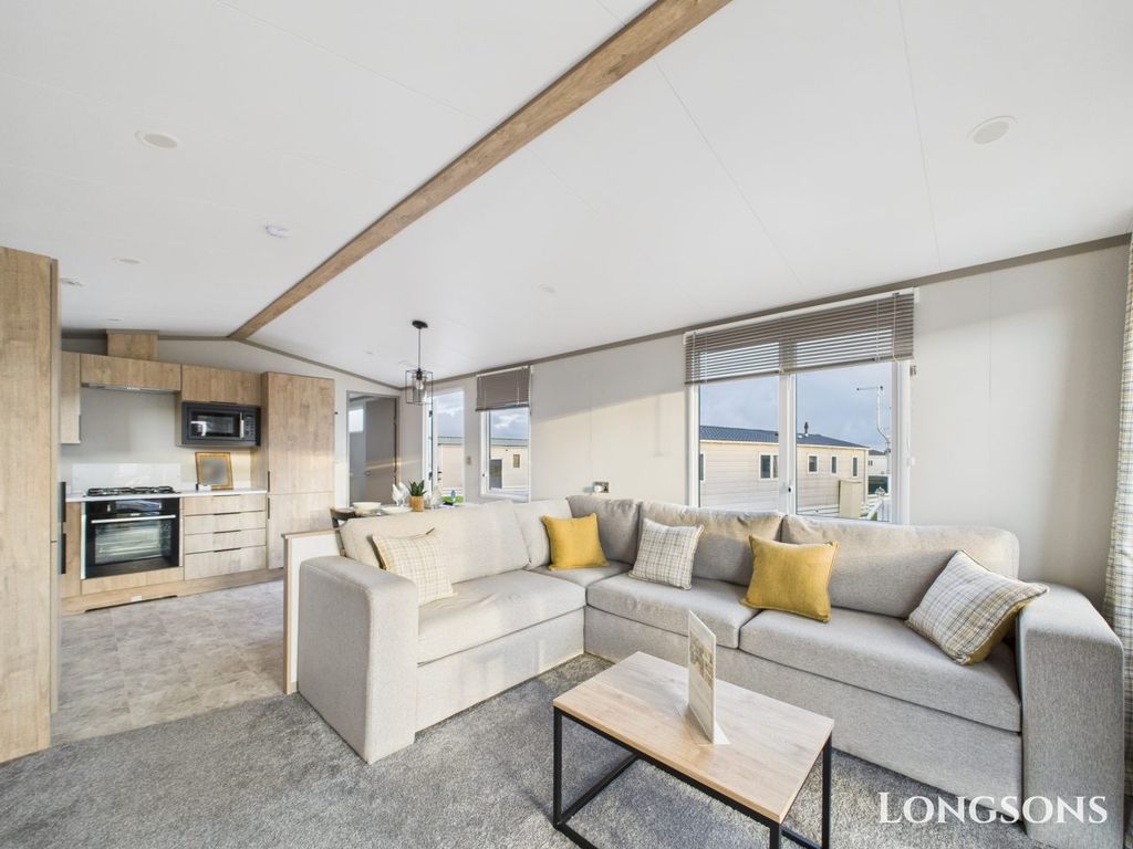 Property photo 1 of 13 Cam02173G0 Pr0277 Still027