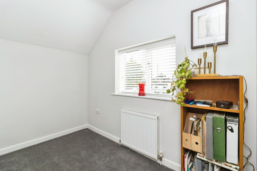 Additional image 14 of 2 bed flat for saleHigh Street, Dawlish EX7