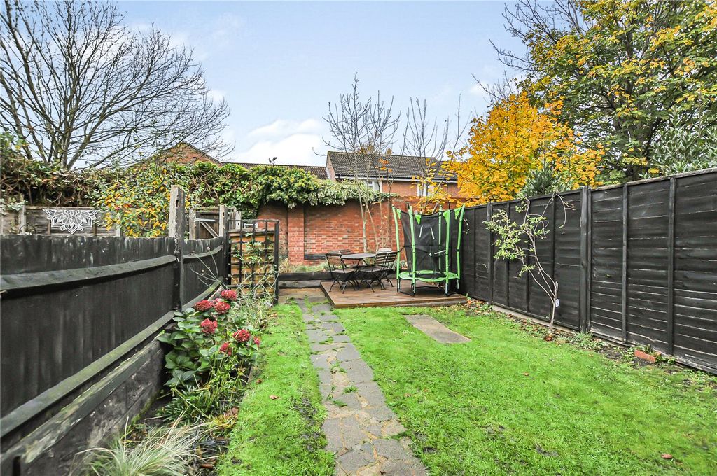 Property photo 3 of 9 Garden