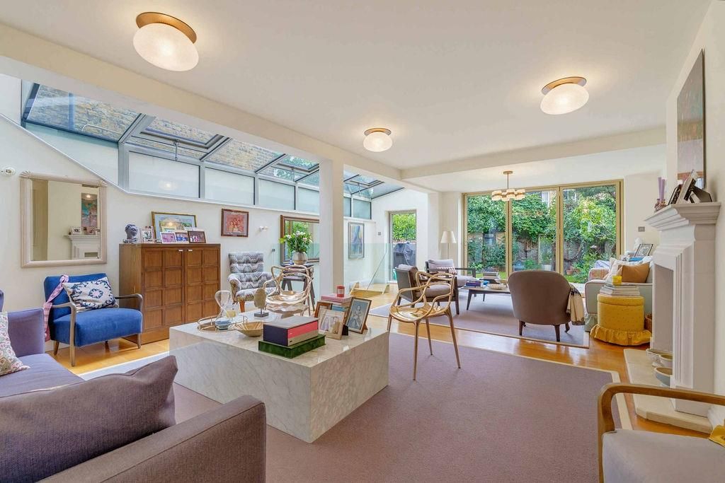 Property photo 1 of 21