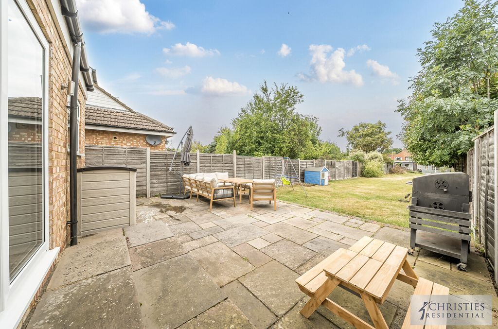 Property photo 3 of 17 c4470Af1-Ced3-468A-Aae9-442B8241Cbf6