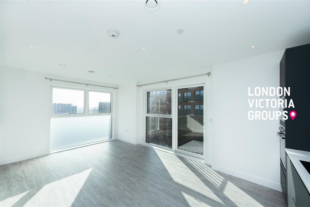 Property photo 2 of 24 1-6792.Jpg