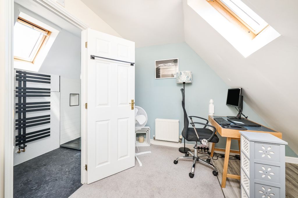 Additional image 15 of 4 bed town house for saleDays Meadow, Oakington, Cambridge CB24