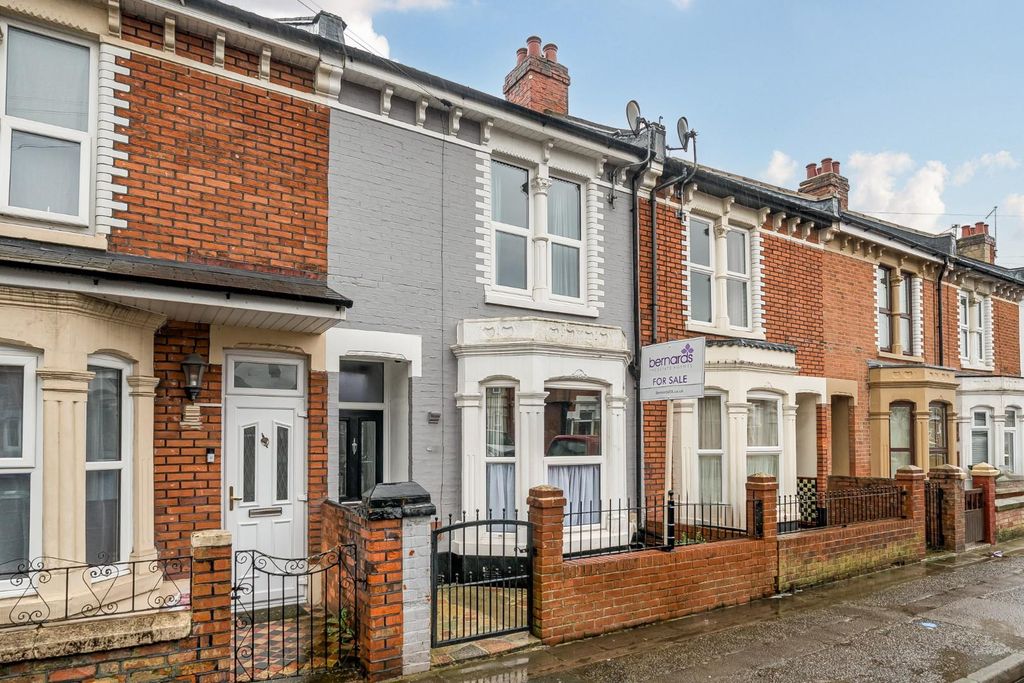 Property photo 1 of 16