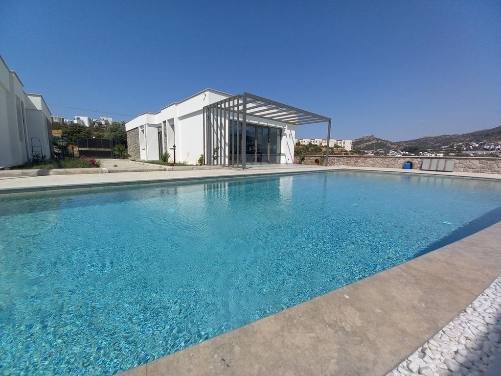 Property photo 2 of 22 Newly Built, Single-Storey Yalikavak Property For Sale - Large Communal Pool