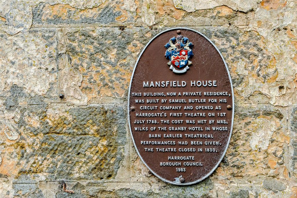 Property photo 3 of 16 Plaque