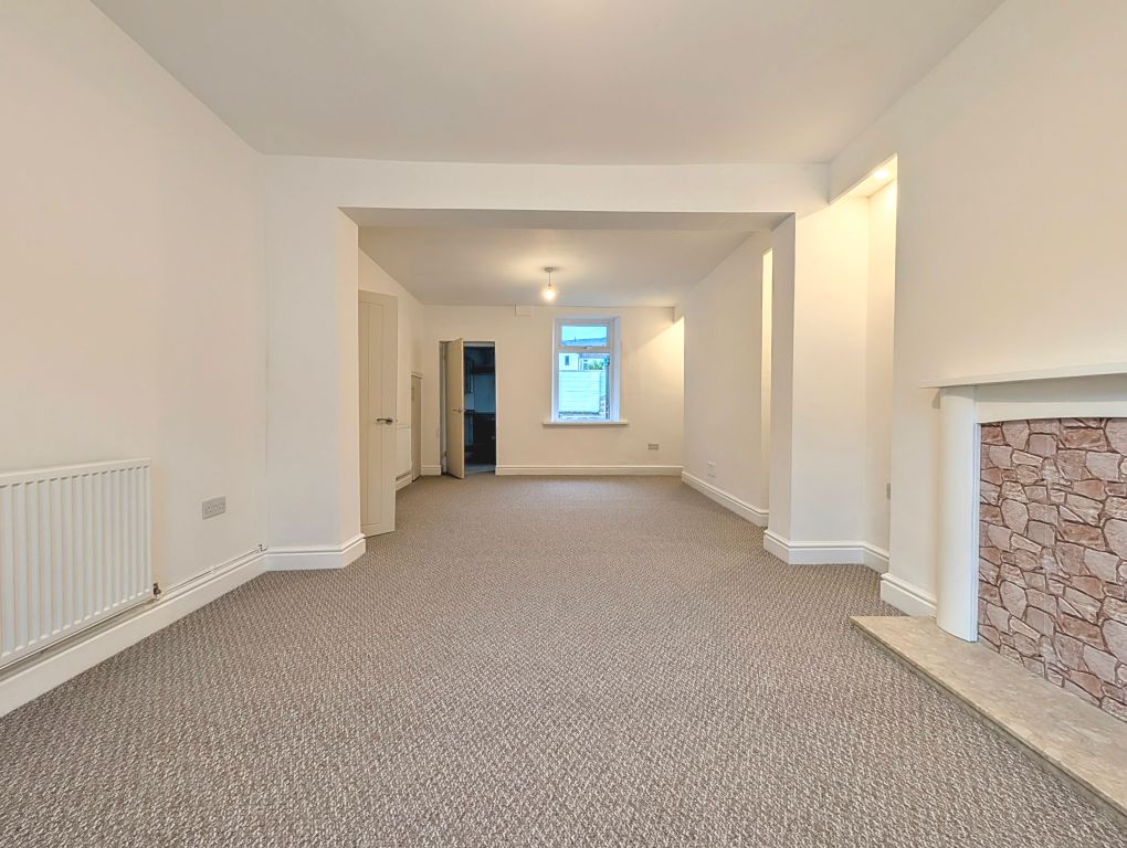 Property photo 2 of 9 Living Room