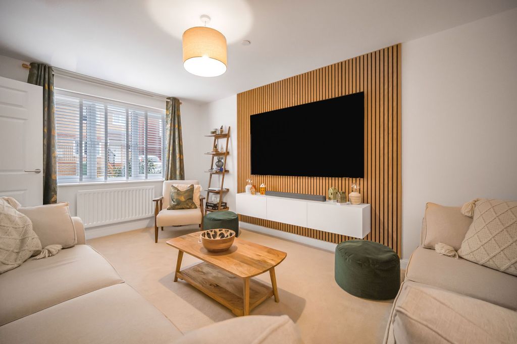 Property photo 3 of 33