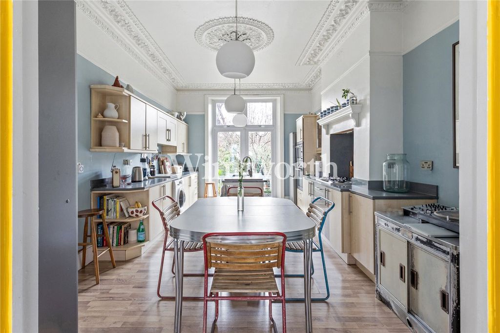 Property photo 2 of 20 Picture No. 04