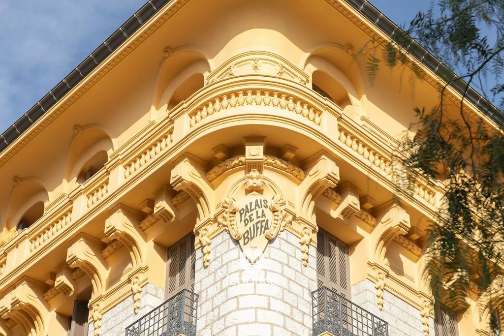 Property photo 2 of 31